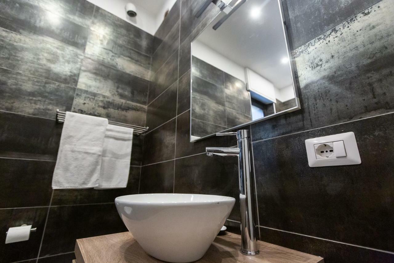 Apartment Mamiani 6 ミラノ エクステリア 写真
